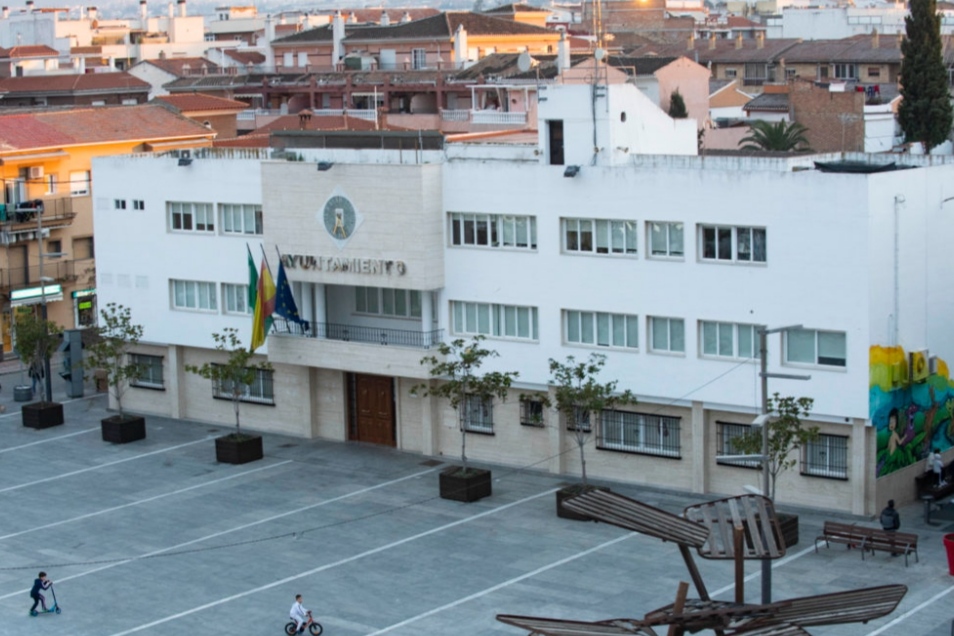 Armilla reprueba la agresin sufrida por un celador en el centro de salud de la localidad
