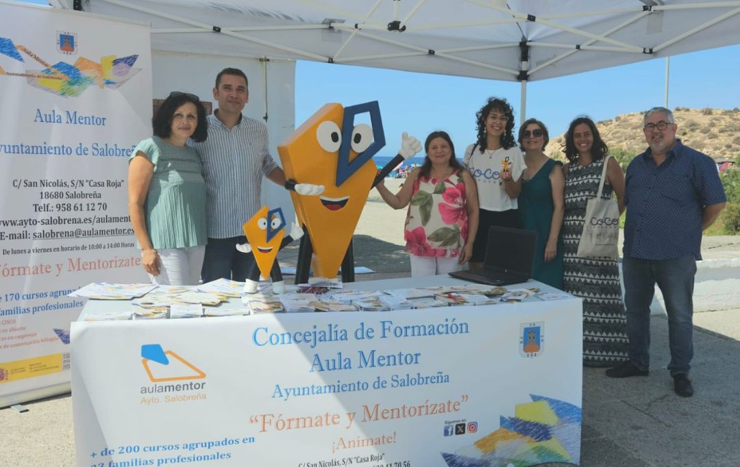 Mentorín, la nueva mascota del Aula Mentor de Salobreña