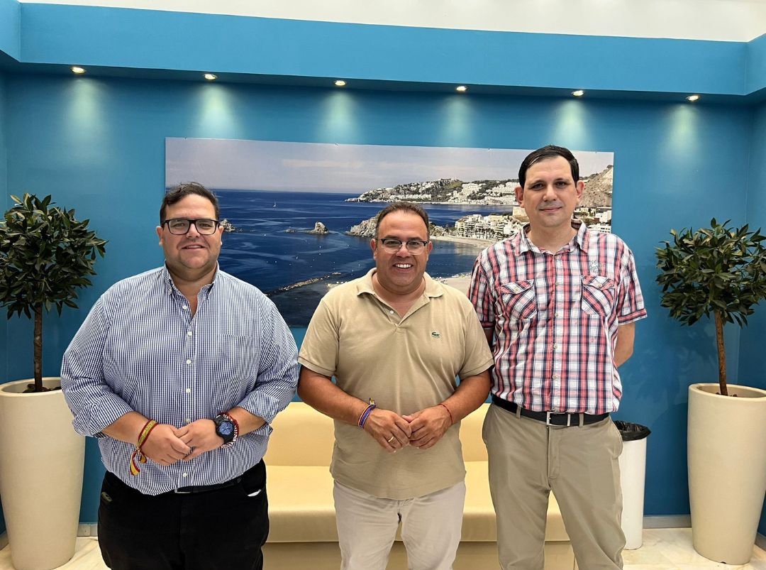 Un nuevo administrativo entra a formar parte del Patronato de Turismo de Almuñécar - La Herradura 
