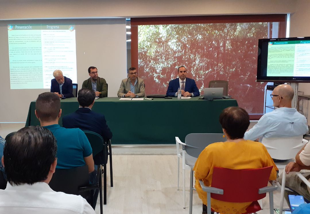 Empleo participa en una jornada sobre las medidas preventivas del Plan de Choque contra la Siniestralidad Laboral en el CPRL de Granada