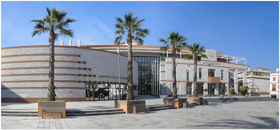 El Ayuntamiento de Salobrea se rene con comerciantes y empresarios para planificar la campaa de Navidad