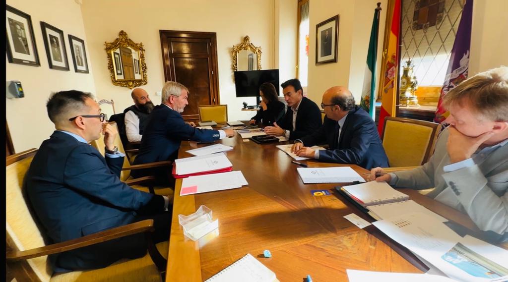 El Puerto de Motril y el Ayuntamiento de Jaén estudian desarrollar proyectos de colaboración comercial y turística