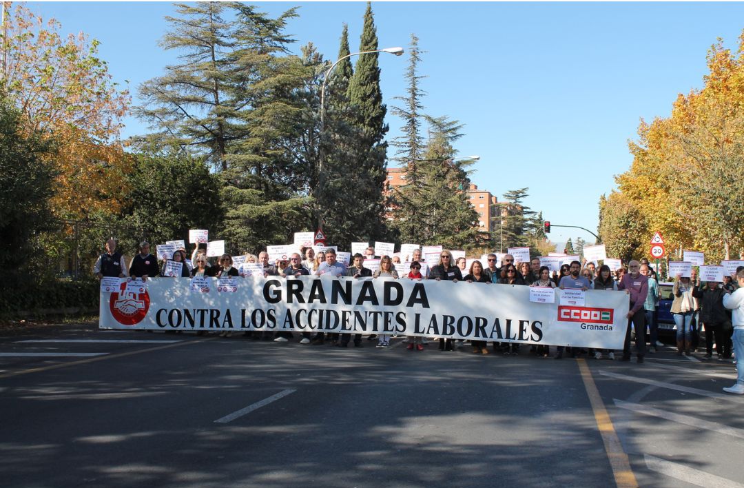 CC.OO. y UGT denunciarán ante la Inspección de Trabajo y la Fiscalía el fallecimiento de un trabajador de Almuñécar