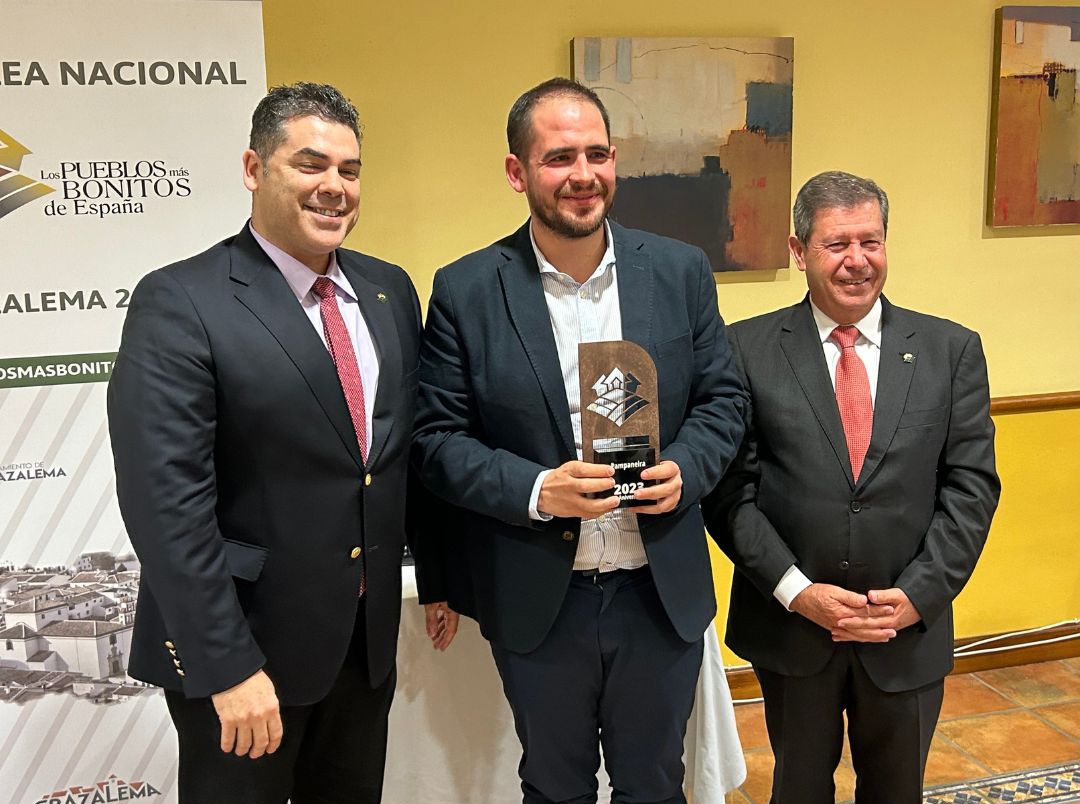 Pampaneira, junto con Lucainena de las Torres y Mojcar y Pampaneira, cumple el dcimo aniversario de su declaracin como uno de los Pueblos ms Bonitos de Espaa