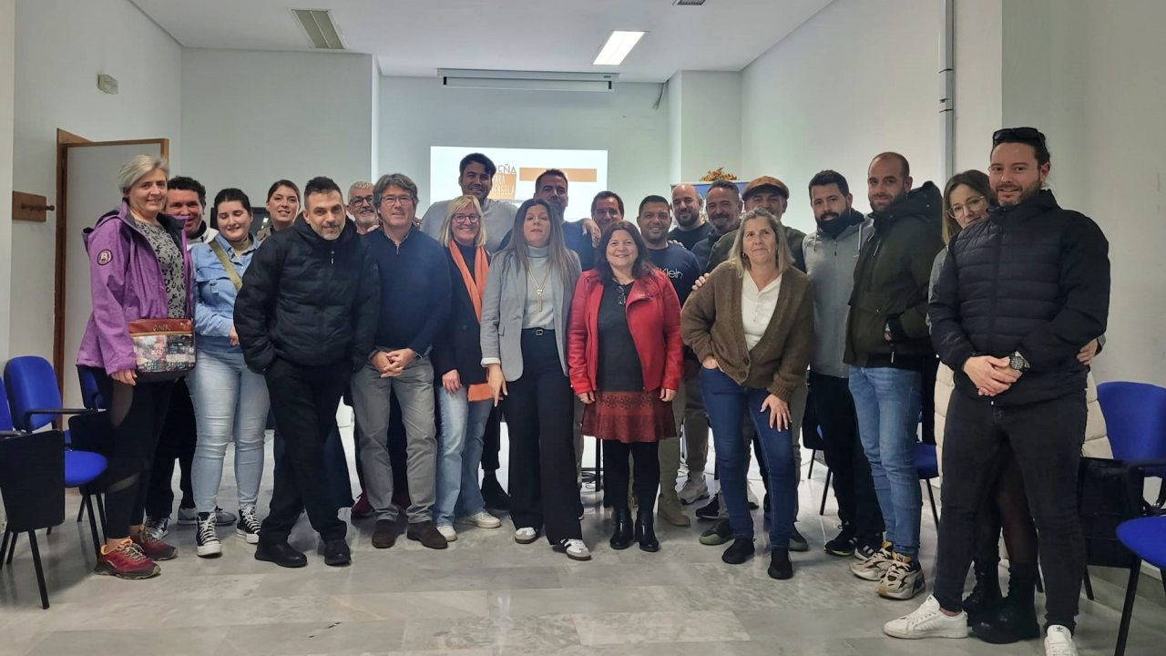 El proyecto ‘Salobreña para comérsela’ inicia su andadura con 18 profesionales de la restauración