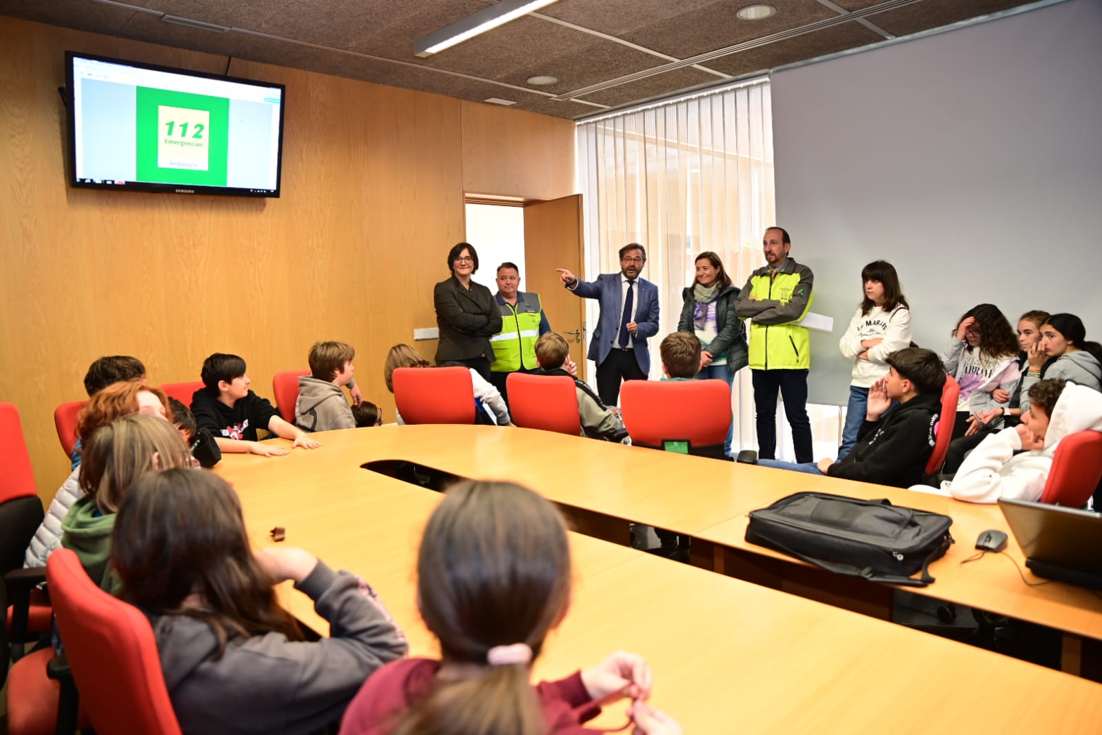 El Día Europeo del 112 se celebra en Granada con una jornada de puertas abiertas dirigida a 200