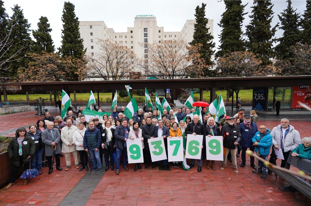 El PSOE critica que 93.769 granadinos estén en lista de espera