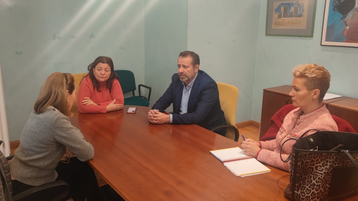 Ayuntamiento y Junta buscan soluciones para la reapertura del CADE de Salobrea