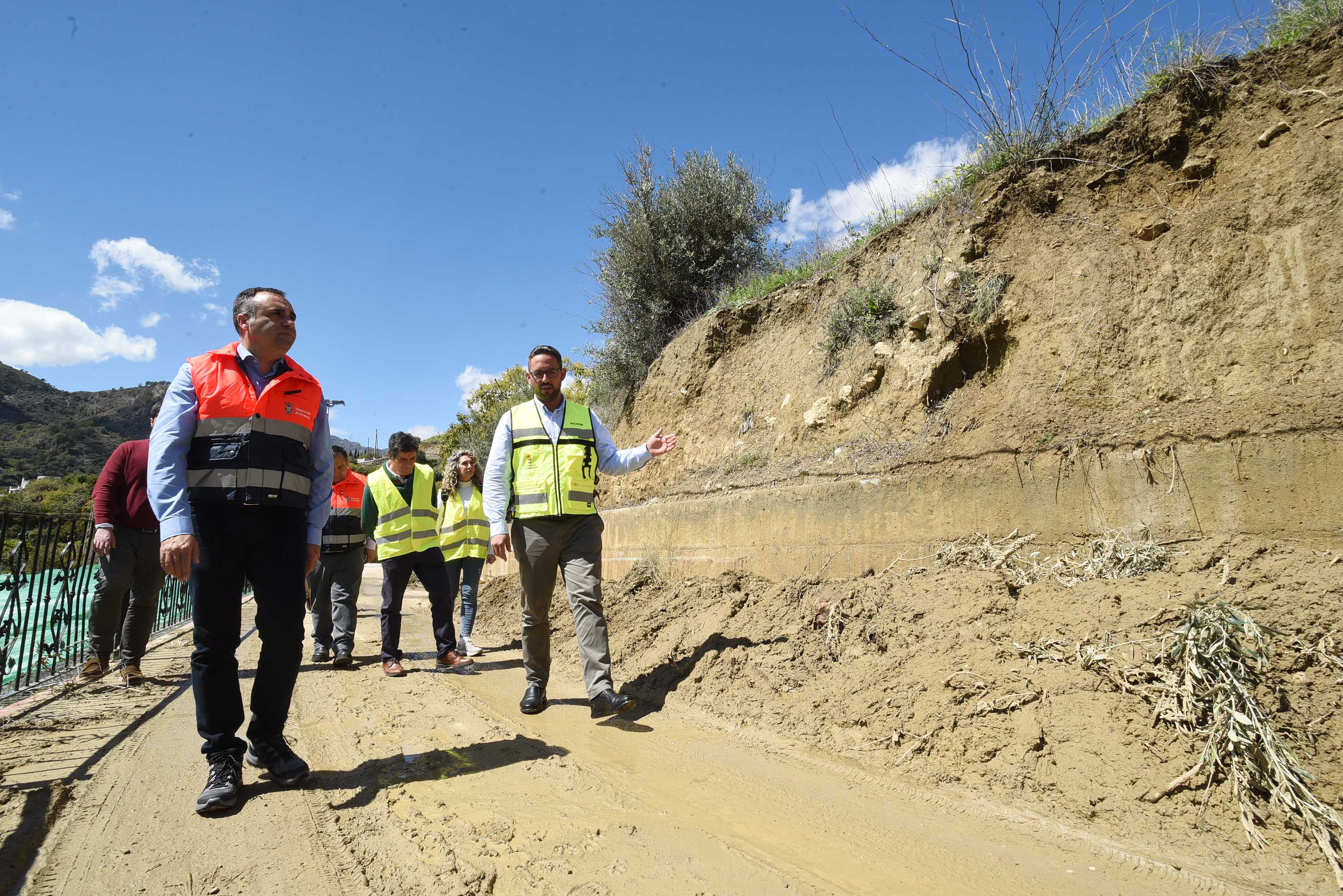 La Diputación ayudará a los municipios afectados por las lluvias como es el caso de Los Guájares donde se han producido importantes desprendimientos