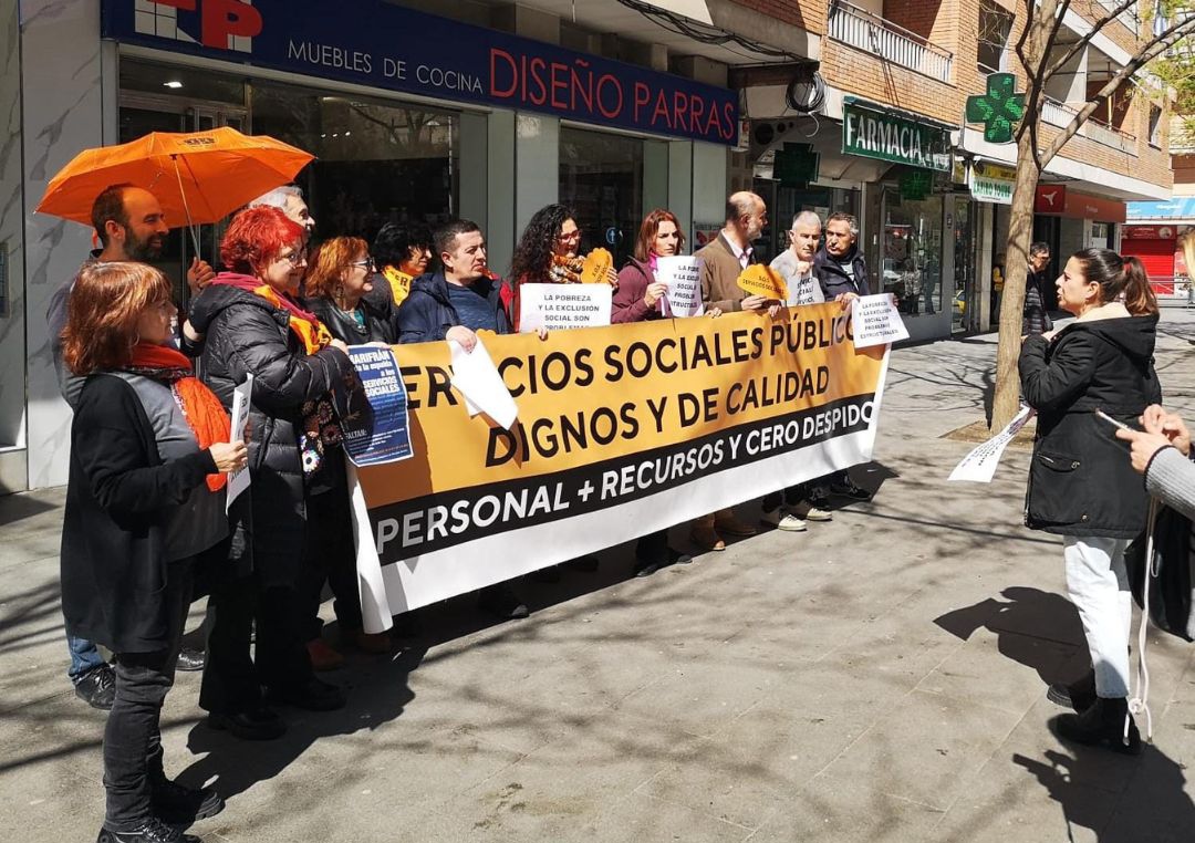 La plantilla de Derechos Sociales vuelve a exigir a Marifrn Carazo el cumplimiento de los compromisos adquiridos ante el refuerzo 
