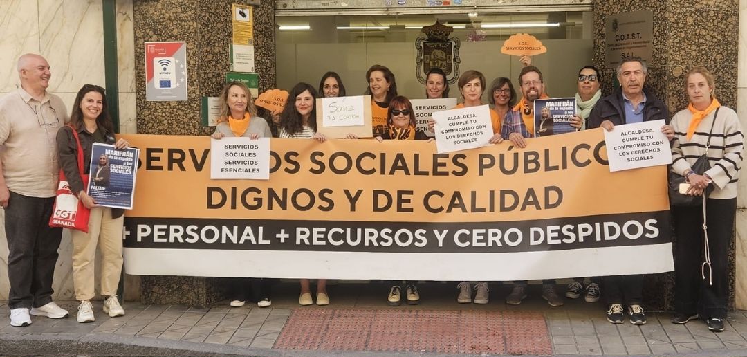 La plantilla de Servicios Sociales del Ayuntamiento granadino vuelve a reclamar a Carazo los recursos comprometidos por el PP a las puertas de COASPSH y SAI 

