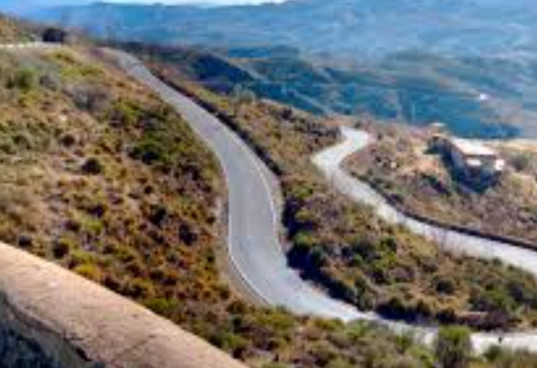 Los cortes de trfico por la obra de emergencia en la carretera de acceso a Sierra Nevada finalizan este viernes