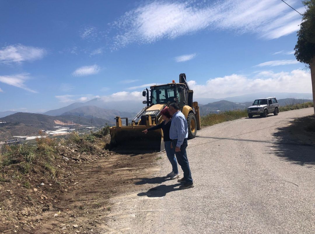 El Ayuntamiento de Salobreña sigue con la mejora de los caminos rurales del municipio