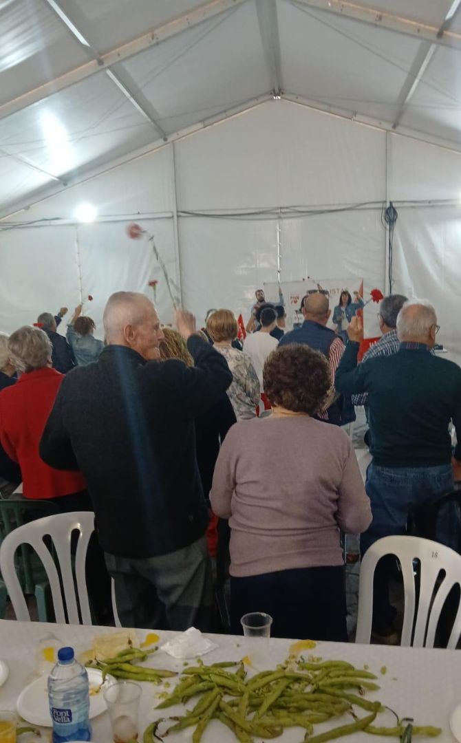 En Molvizar, el PP denuncia que los socialista han pagado con dinero pblico la carpa, instalada por el Ayuntamiento para celebrar la fiesta del 1 de mayo 