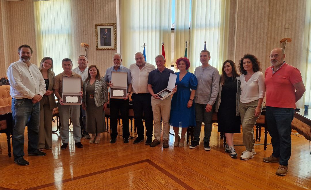 El Ayuntamiento de Salobrea homenajea a trabajadores jubilados este ao en la celebracin de Santa Rita
