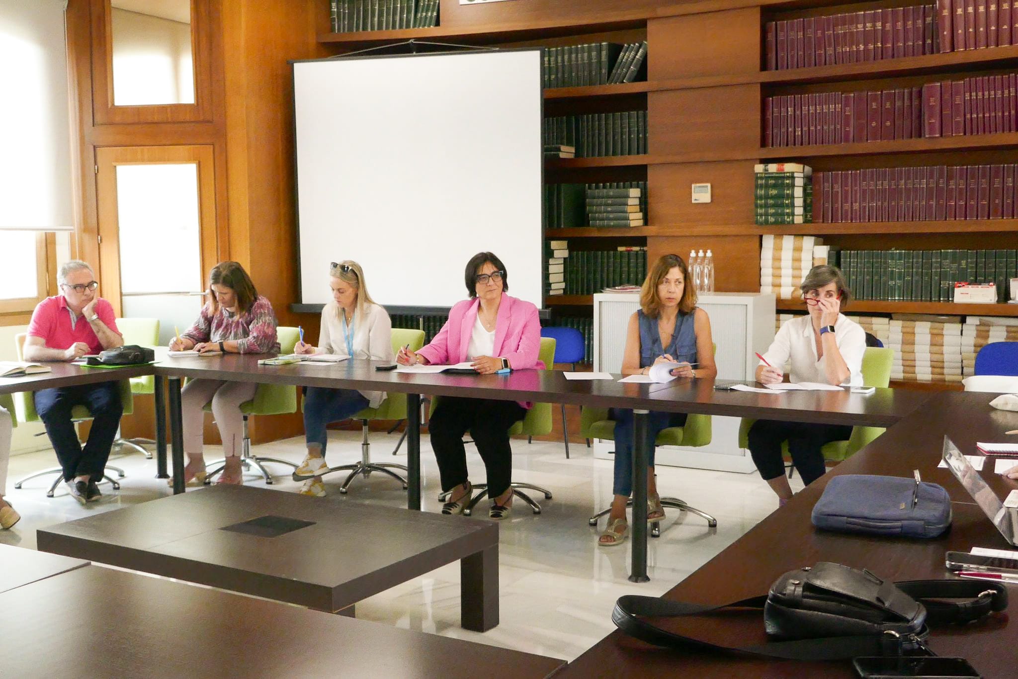 La Junta evala las estrategias para prevenir la violencia en los centros educativos de la provincia
