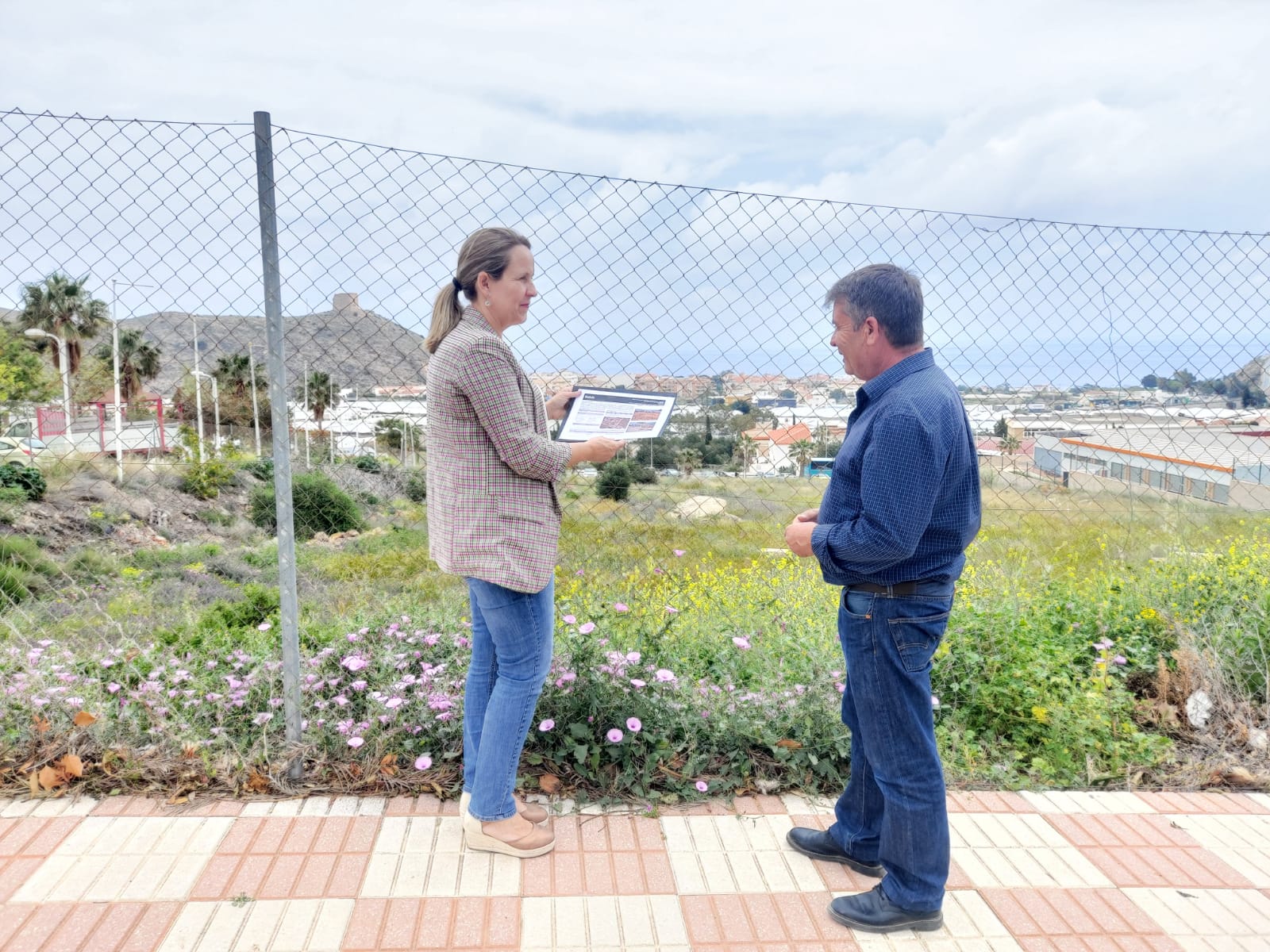 Gualchos-Castell de Ferro adquiere un terreno de 6.700 metros para construir un gran pabelln cubierto en El Romeral