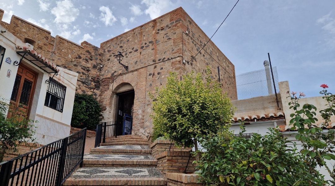 Salobrea pone en marcha 'La Hora dorada del Castillo' para poner en valor la riqueza patrimonial y gastronmica de la Villa
