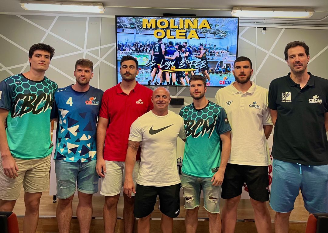 El CB Costa Motril ‘Molina Olea’ presenta su equipo para la próxima temporada con nuevos fichajes y renovaciones