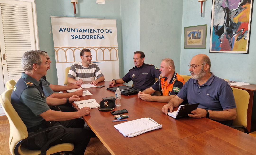 Reunión entre Ayuntamiento y fuerzas de seguridad para coordinar el dispositivo para el Festival Solmusic en Salobreña