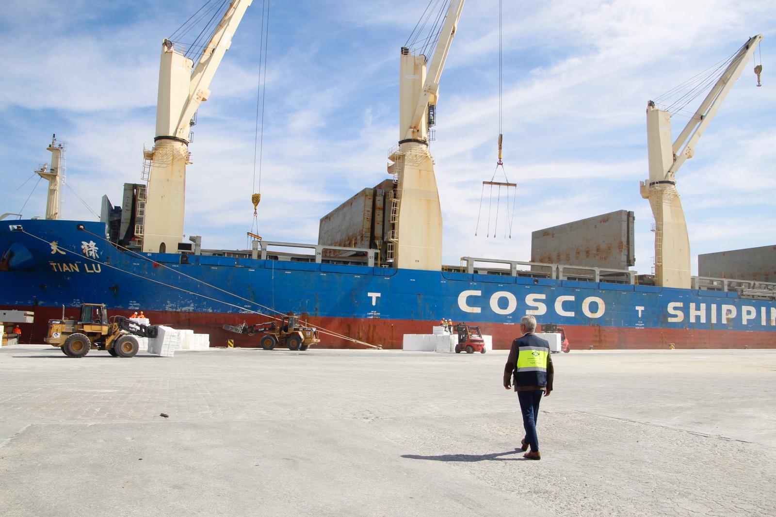 El tráfico de mercancías del puerto de Motril sube un 4% hasta agosto