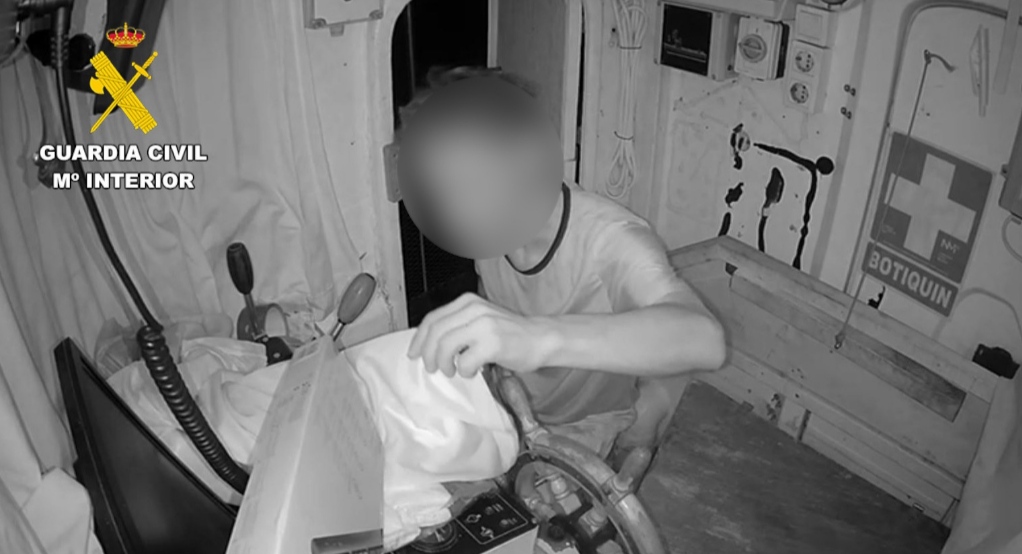 Detenido un hombre por robar en tres barcos pesqueros en el puerto de Motril