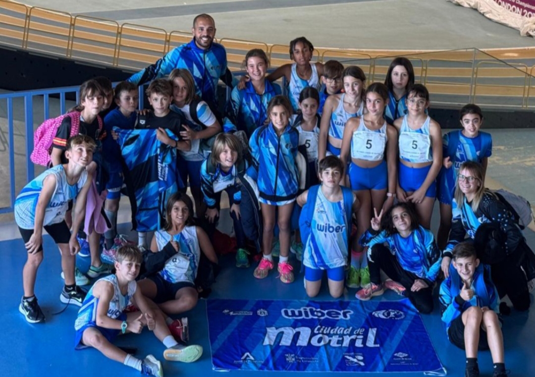 Veintitrés atletas del Wiber Ciudad de Motril participan en el Campamento de Andalucía de Clubes Short Track Sub12