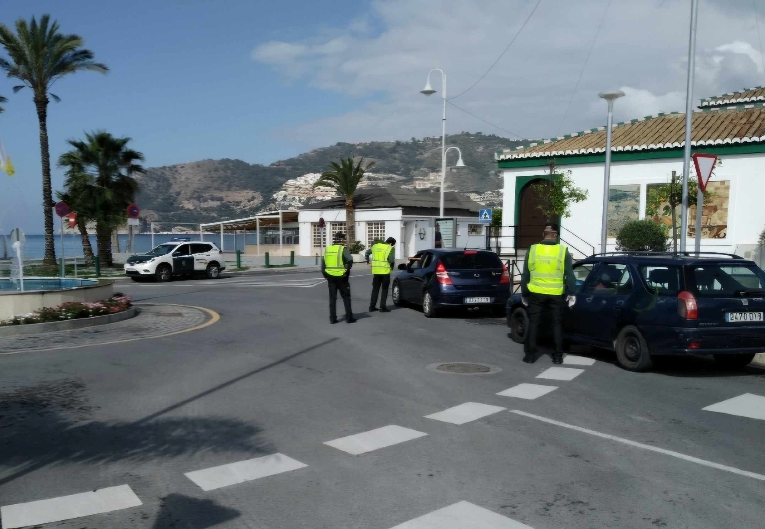 La Guardia Civil detiene a un joven como presunto autor de al menos seis robos en viviendas de La Herradura