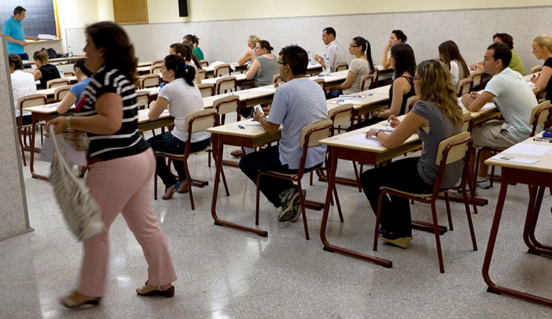 Las pruebas para obtener el título de la ESO se celebran este sábado con más de 560 personas a examen en Granada 
