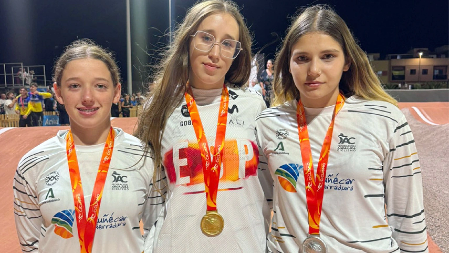 El oro y la plata para una motrileña y una almuñequera en el  campeonato de España cadete de BMX Racing