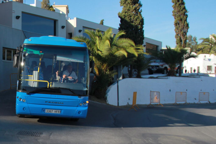 Almuñécar pone en marcha un dispositivo especial de seguridad en  los cementerios