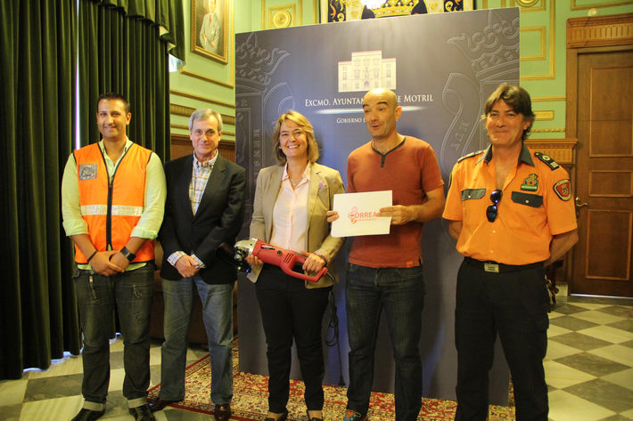 El Trail Running Costa Tropical dona material a Protecci�n Civil de Motril