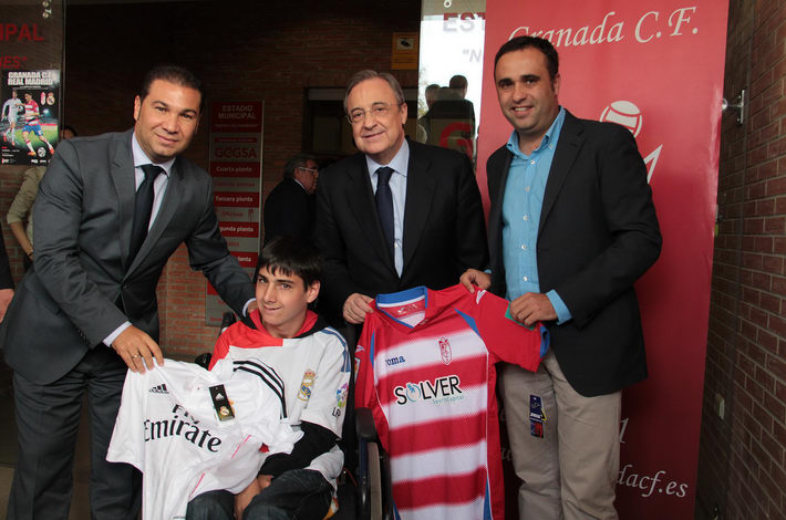 La Diputacin cumple un nuevo sueo de lvaro que disfruta hoy del Granada CF y el Real Madrid en Los Crmenes