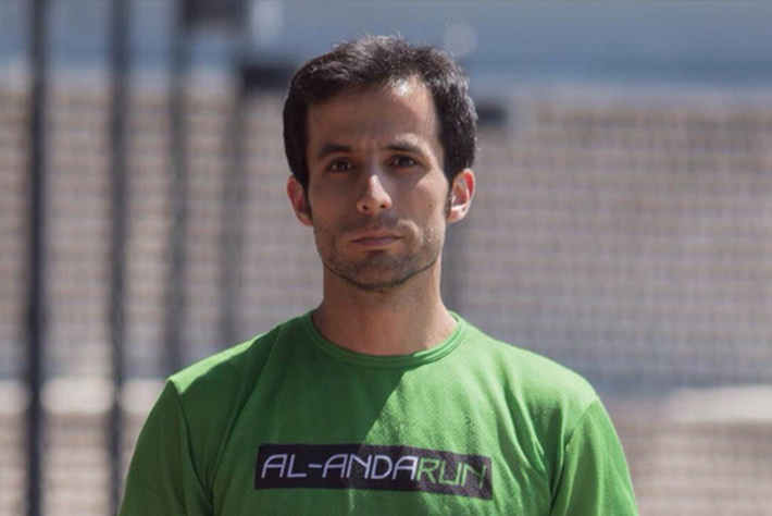 Este viernes saldr� de Castell de Ferro y llegar� a Almu��car el atleta malague�o de running que recorre el litoral andaluz por una causa solidaria. 