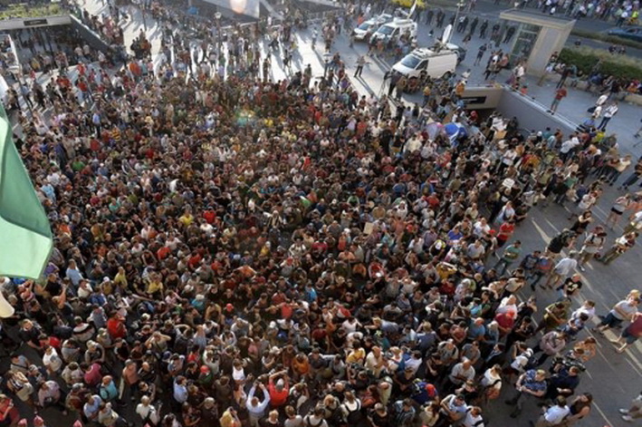 La Unión Europea planteará a los países miembros el reparto de 120.000 refugiados. España se muestra dispuesta a asumir el número que le corresponda.