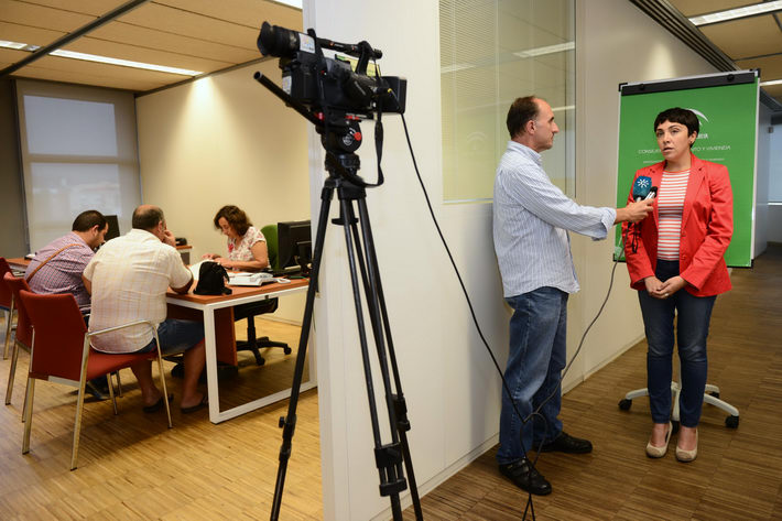 La Oficina en Defensa de la Vivienda de la Junta atiende 1035 casos de posibles desahucios en Granada 