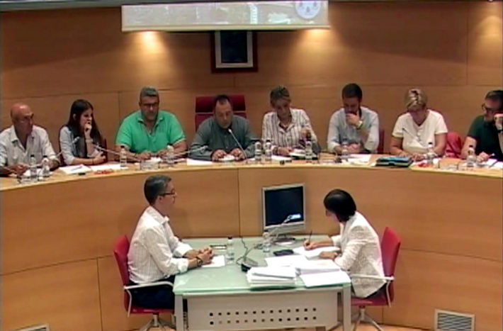 Huétor Vega se declara municipio libre de desahucios y se suma a la Red de Ciudades Refugio para demandantes de asilo