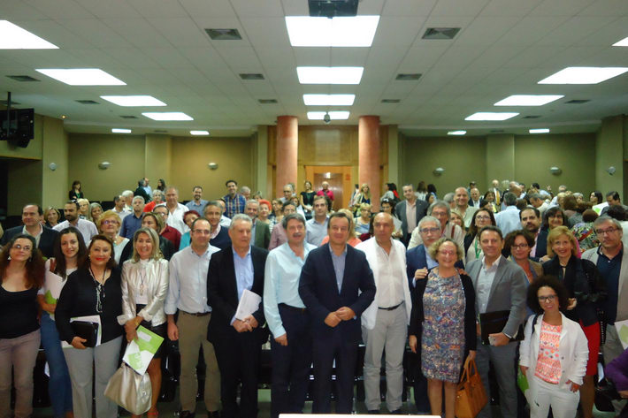 Salud da voz a entidades ciudadanas, colectivos de pacientes y profesionales granadinos para favorecer la participación en el Anteproyecto de Ley de Garantías y Sostenibilidad