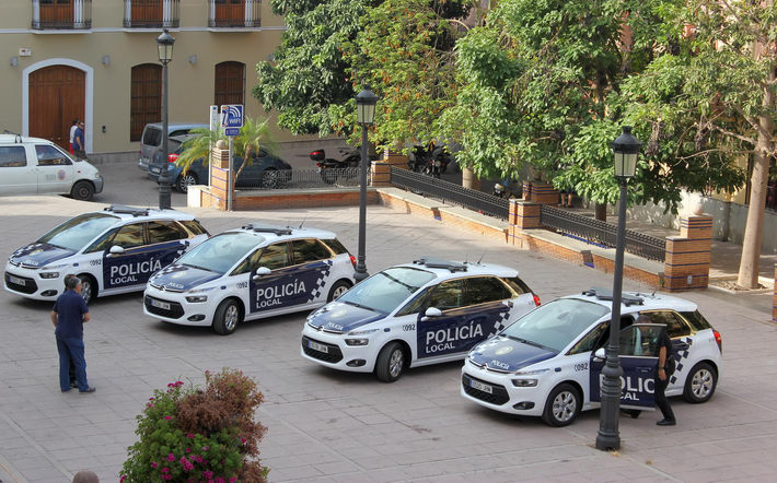 La actuación de la Policía Local consigue salvar la vida de un hombre que pretendía suicidarse
