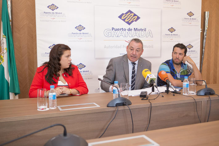 Un centenar de jvenes profesionales del sector martimo, costero y portuario se renen en el Puerto de Motril en unas jornadas tcnicas