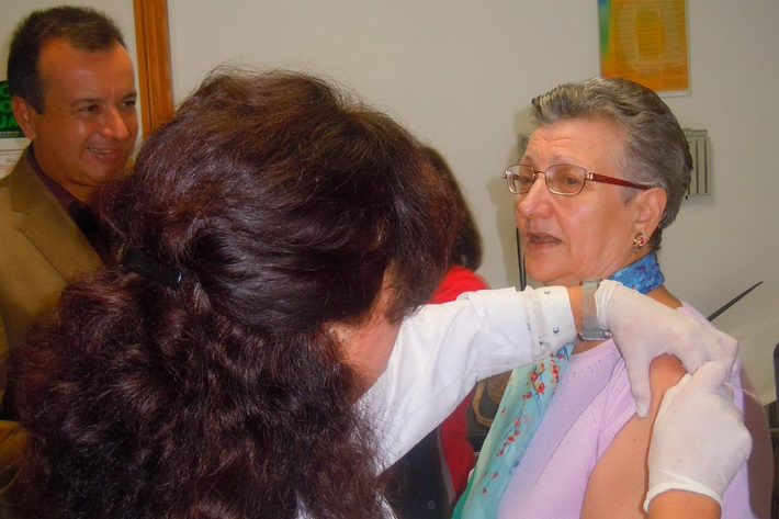 Salud inicia hoy la vacunacin frente a la gripe en 337 puntos asistenciales para evitar complicaciones en la poblacin de riesgo
