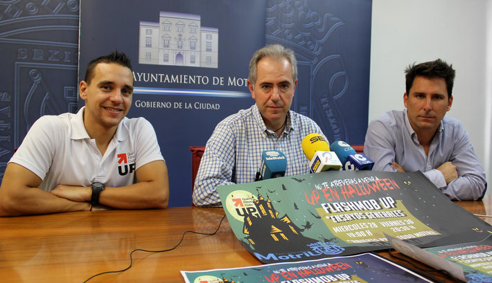 El Flashmob Up  llenar el Halloween motrileo de terror y baile