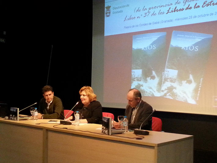  La Diputacin edita Ros una gua de campo sobre la riqueza natural de la provincia de Granada
