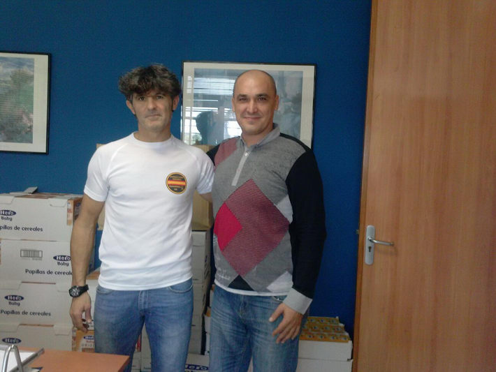 La Asociaci�n de Guardias Civiles Solidarios dona casi 200 kilos de alimentos a familias en riesgo de exclusi�n social