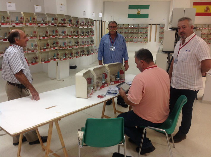 Almu��car celebra hasta el domingo  su  XXIX  Concurso Ornitol�gico 