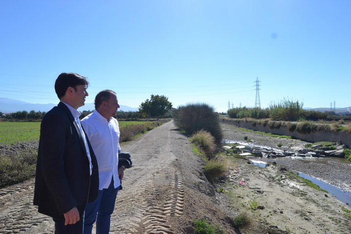 Churriana y Cúllar Vega, unidas por una vía ciclista
Los alcaldes de ambos municipios celebran el desarrollo de proyectos en común
