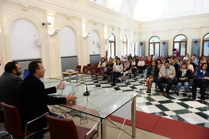 La Junta presenta un nuevo protocolo de Atención Temprana para menores entre 0 y 6 años