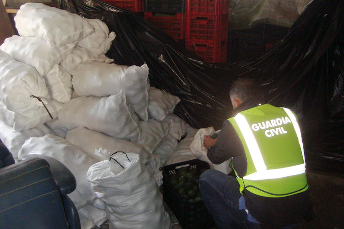 La Guardia Civil detiene a cinco personas por hurto de productos del campo 