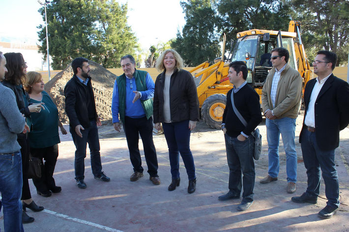 Comienzan las obras de la pista polideportiva de Santa Adela, que se rehabilitar por completo gracias al Plan Urban