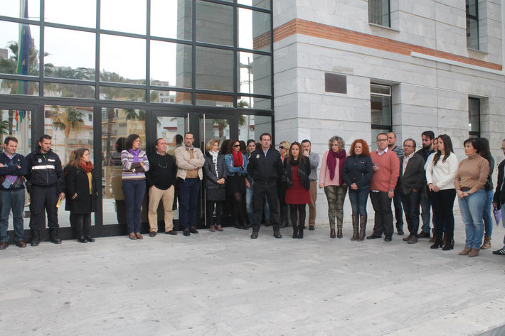 Salobreña guarda un minuto de silencio en memoria de los dos policías fallecidos en el atentado de Kabul